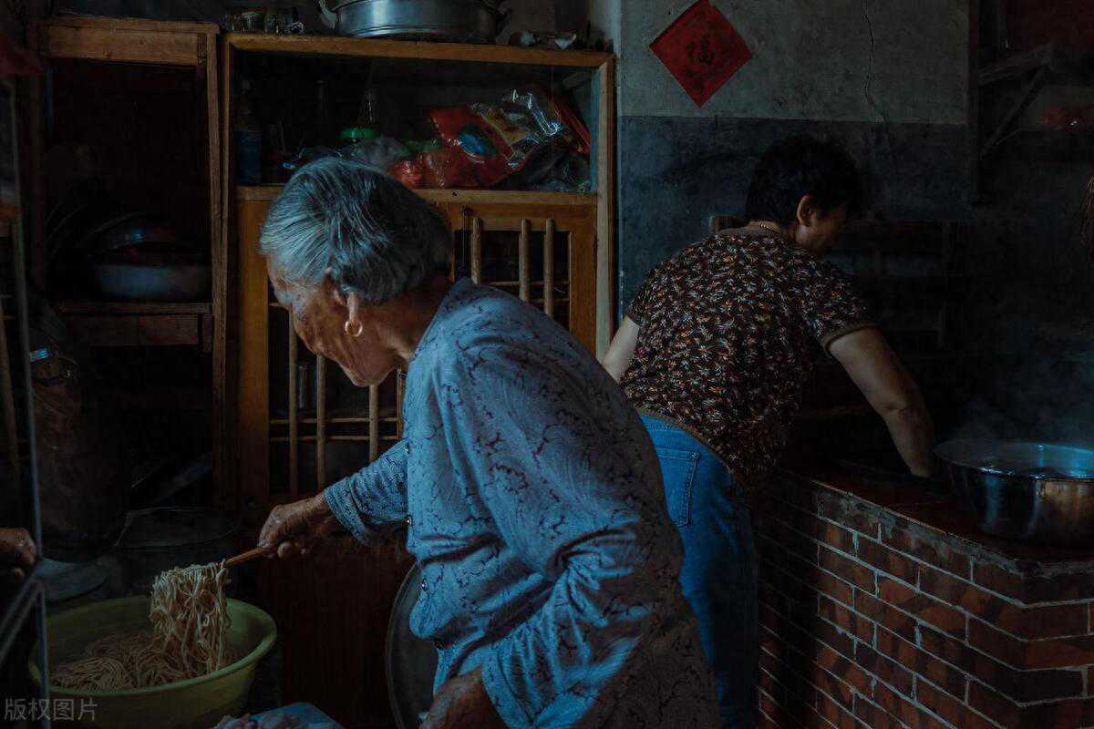 山村故事：麻八奶（一00）