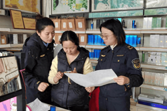 四川金堂县市场监管局线上线下齐发力创新开展市场主体年报工作