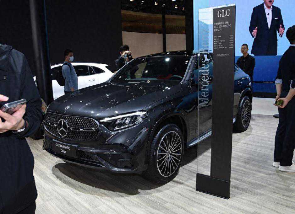 奔驰GLC轿跑给人的冲击不在于动力，而是能引发回头率的造型设计