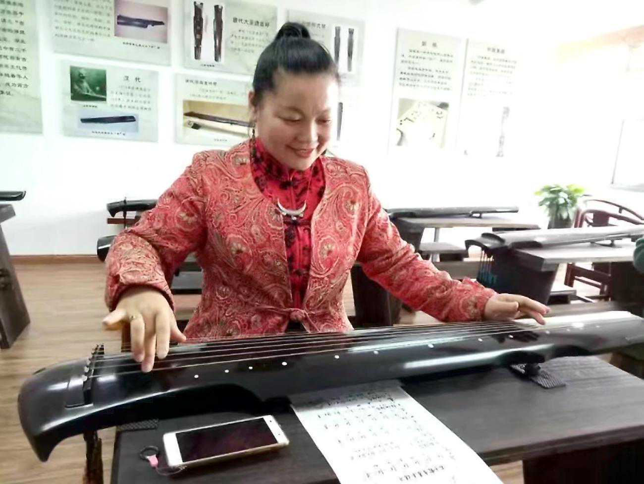 书法家徐莹女士“百”字系列作品展