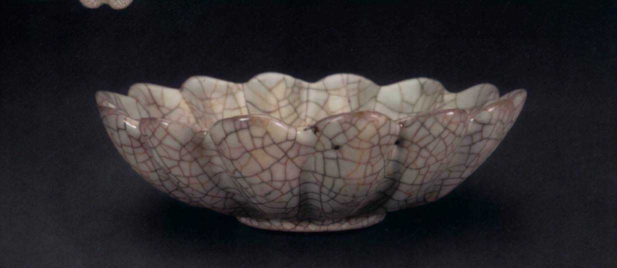 3个特点帮你鉴定哥窑，玩瓷器一定要知道