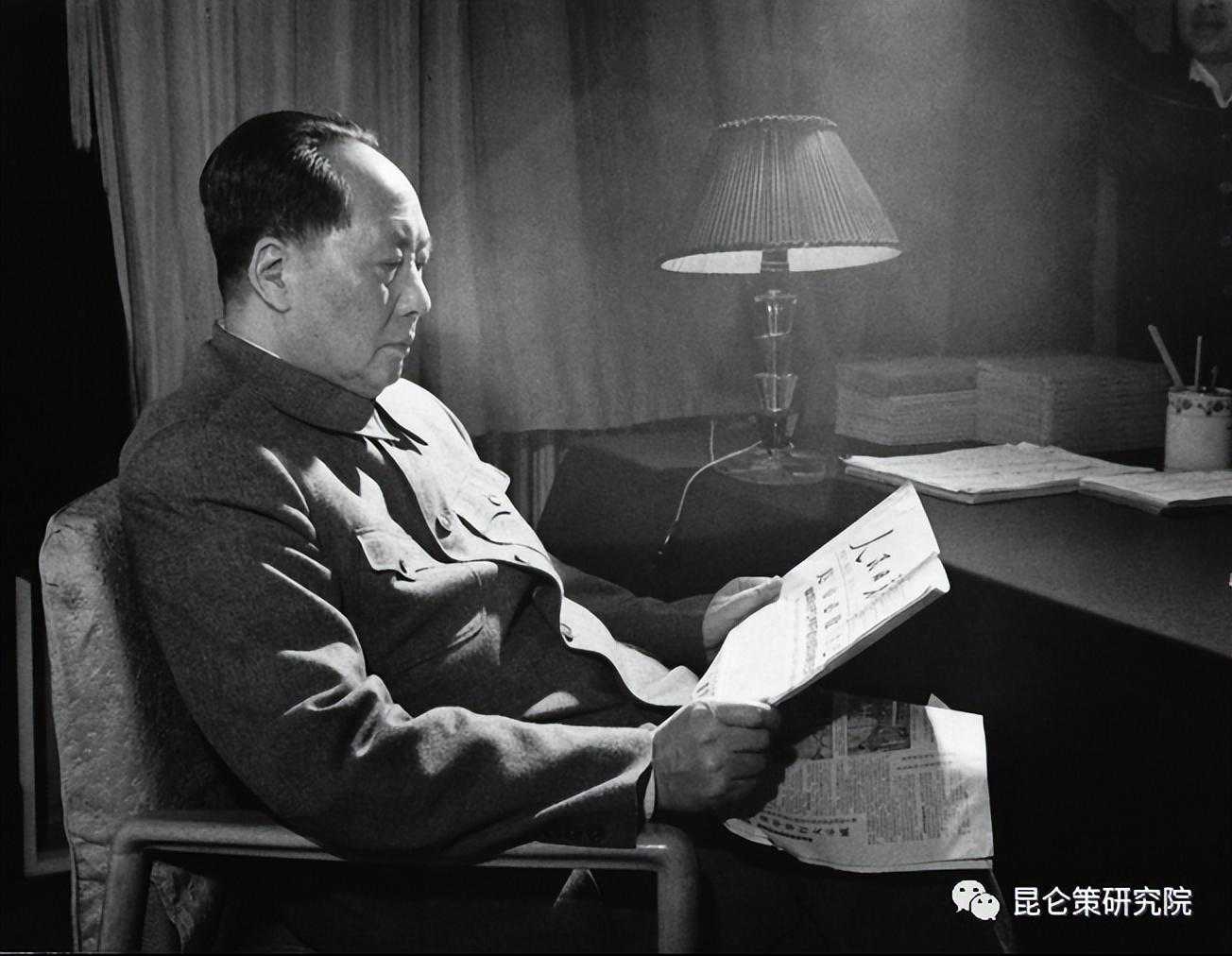 吴冷西忆毛主席：批评“反冒进”、鼓足干劲与压缩空气