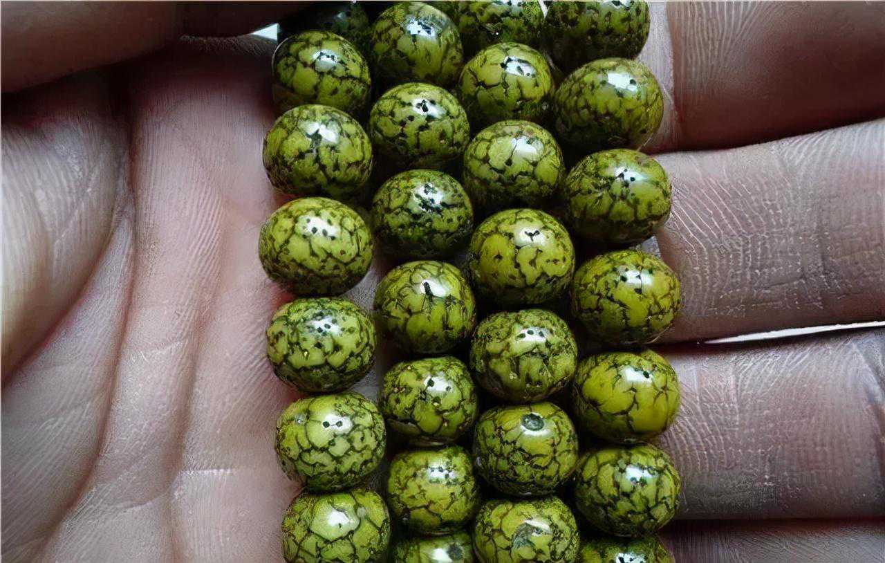 盘玩6年的星月菩提开片了