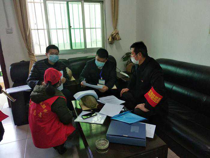 社区书记：抗疫一线“司令官”的故事