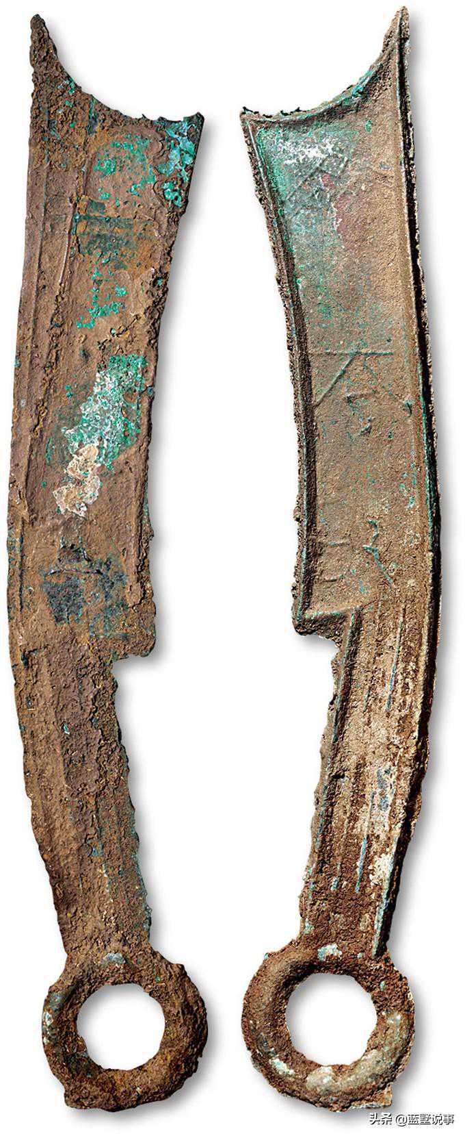 春秋时期齐国开始流行的大型刀币，俗称“齐大刀”