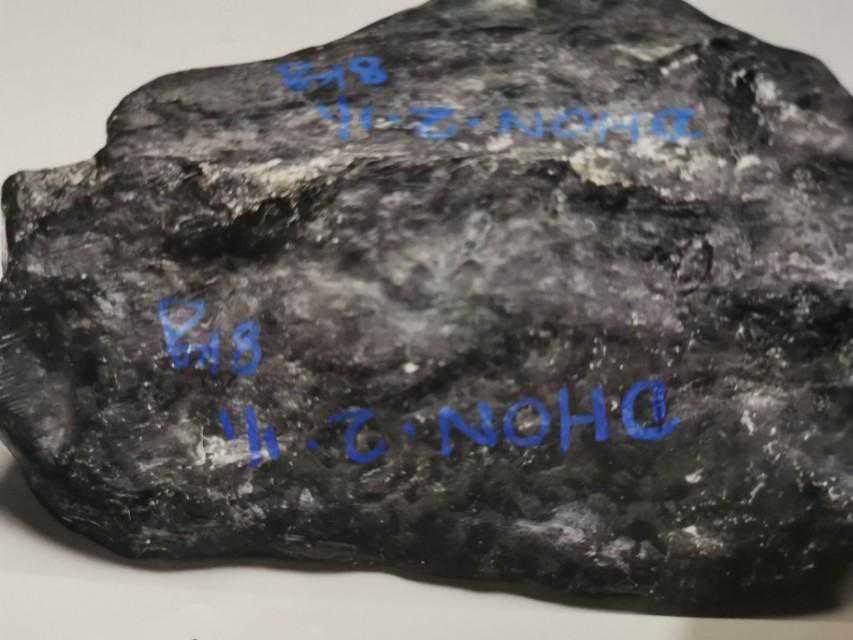 半山水，乌砂石和腊皮壳的区别