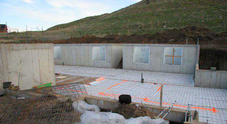 美国人自建房，国内很少见，全木板无砖无瓦