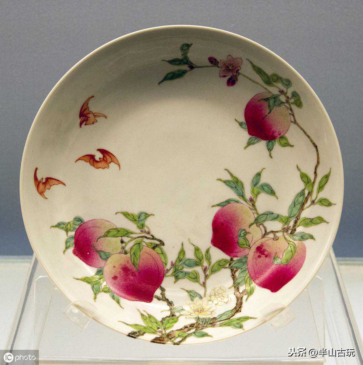 “一种天然好滋味"——荔枝与桃在文物中的意象