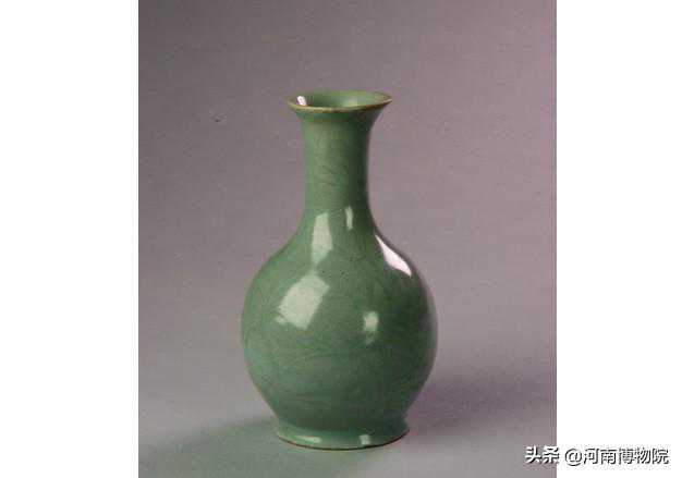 【国宝品鉴】汝窑天蓝釉刻花鹅颈瓶