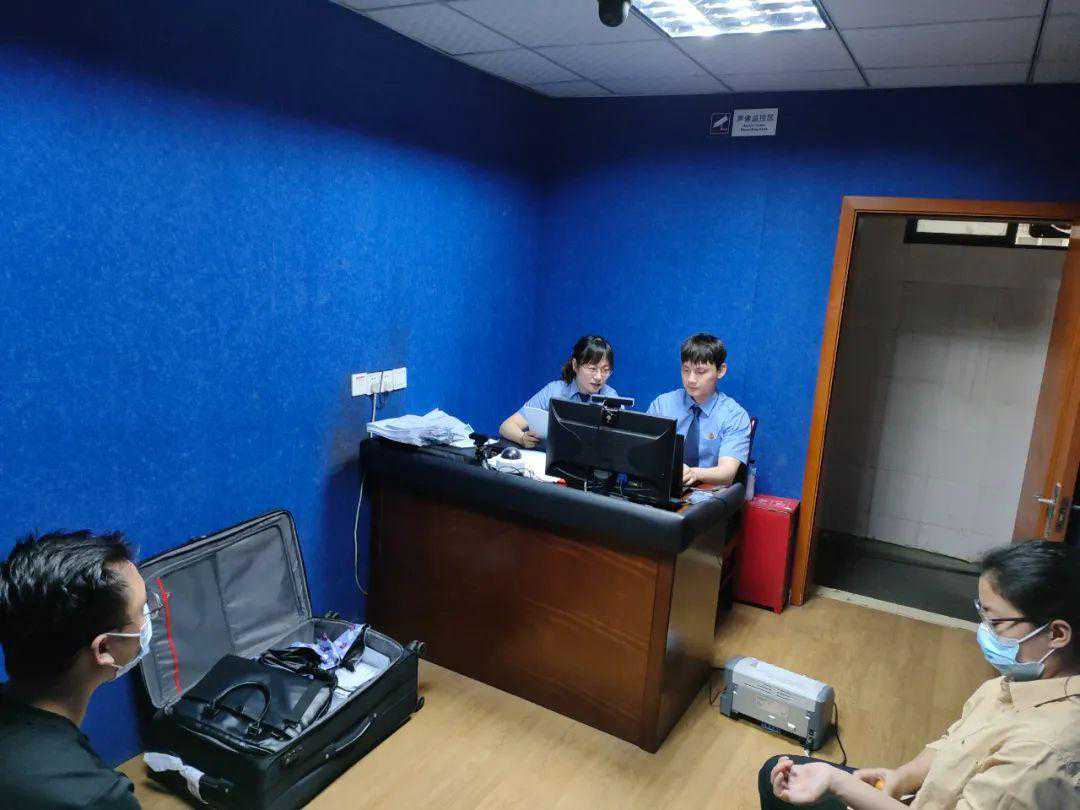 揭秘！古董拍卖“局中局”