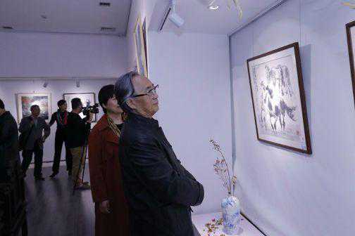 画马名家周殿平画展开幕