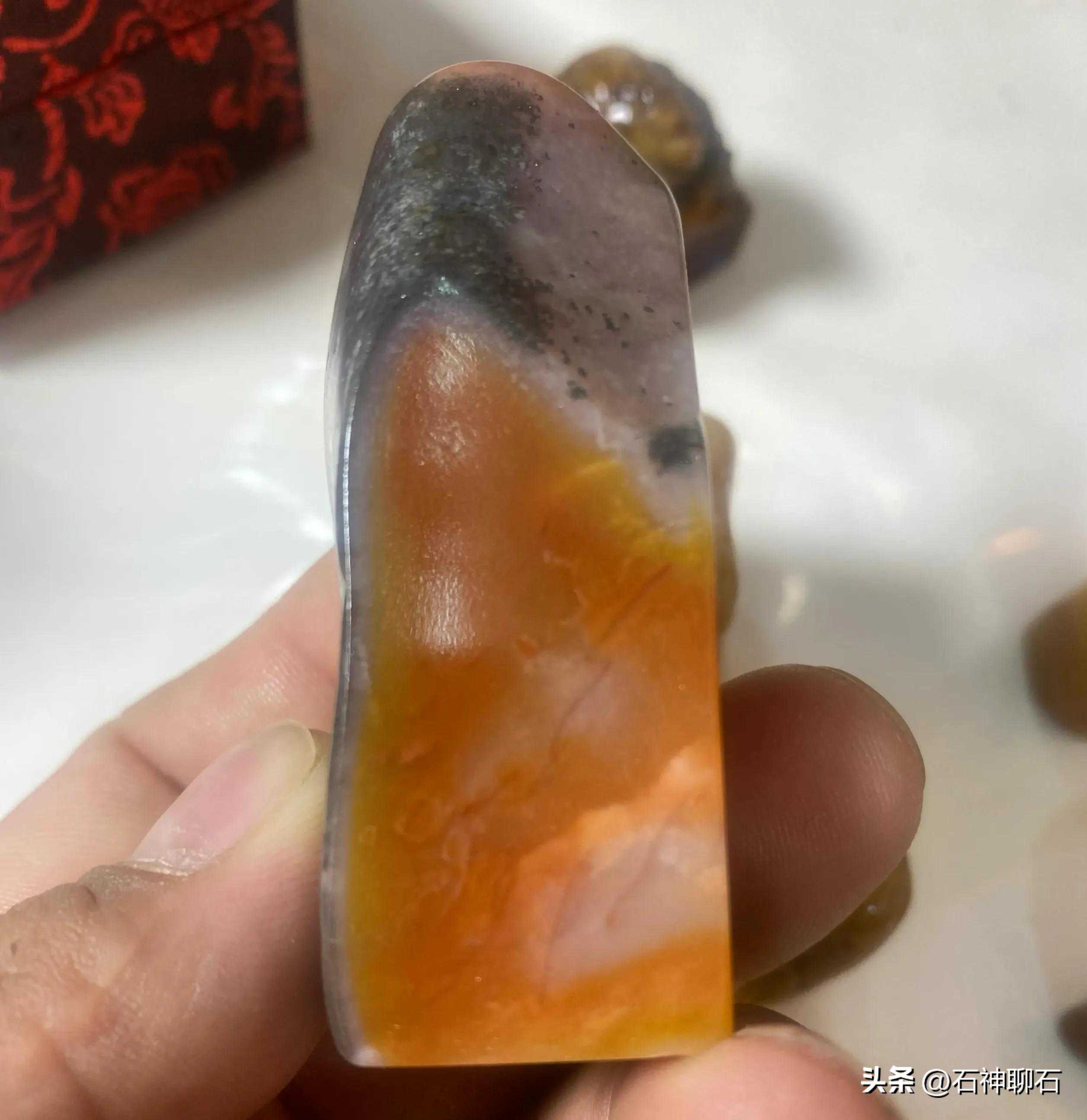 奇石市场惊现极品寿山石田黄印章料，专家估价超百万！