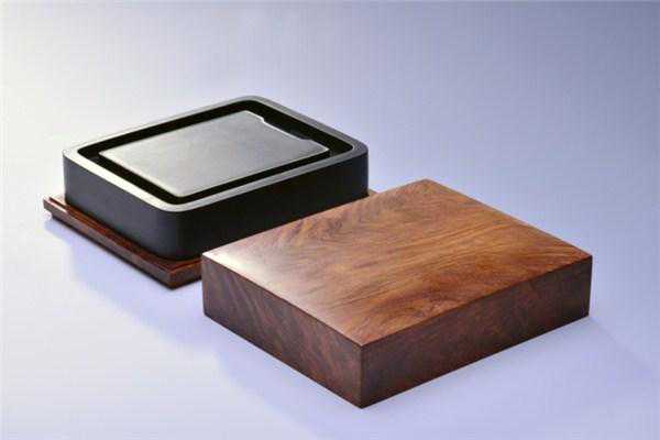 黄山市非遗作品“歙石仿古石渠砚”被中国国家博物馆收藏