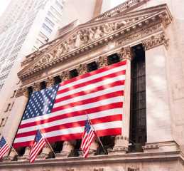 2025版熊猫贵金属纪念币发行仪式携手非遗联名在京亮相